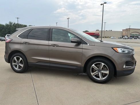 Used 2019 Ford Edge SEL w/ Equipment Group 201A AWD/4WD image 26