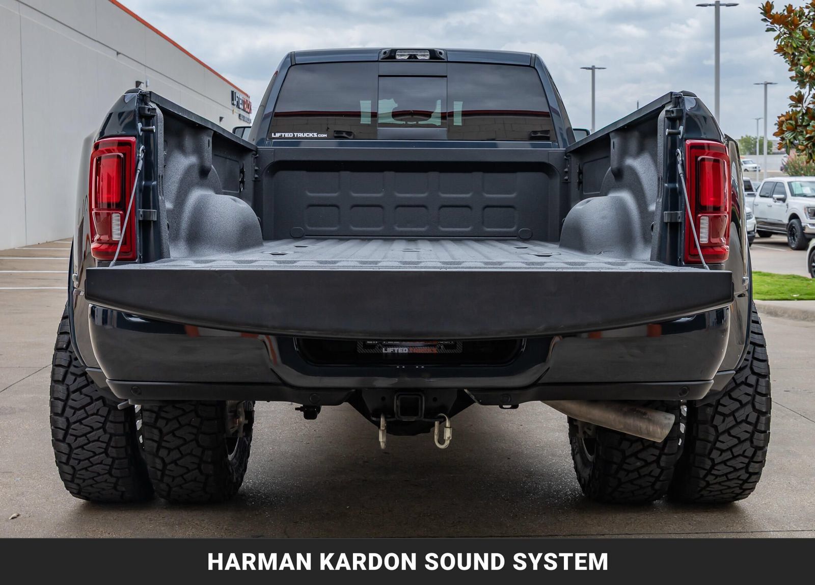 Used 2026 RAM 3500 Longhorn AWD/4WD image 9