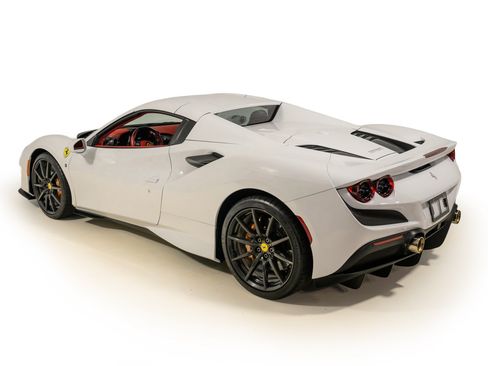Certified 2023 Ferrari F8 Tributo RWD image 12