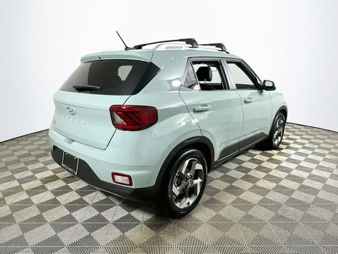 Used 2025 Hyundai Venue Limited FWD image 3