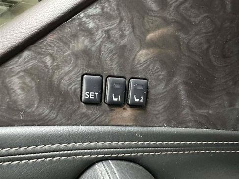 Used 2021 Nissan Armada Platinum w/ Captain's Chairs Package AWD/4WD image 17