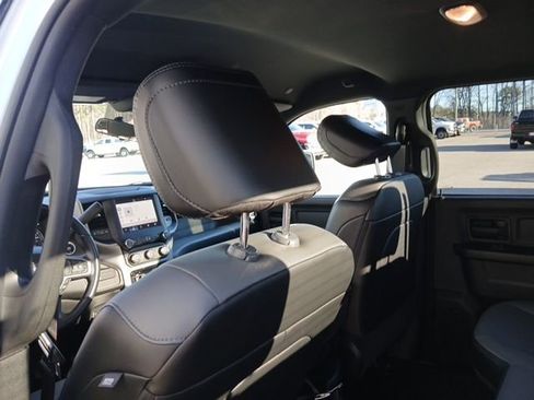 Used 2024 RAM 2500 Tradesman w/ Chrome Appearance Group image 13