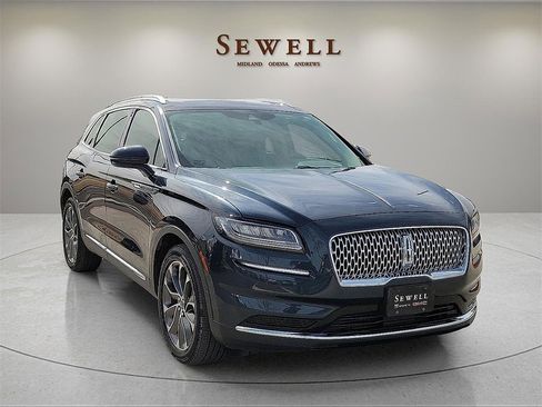 Used 2022 Lincoln Nautilus Reserve w/ Luxury Package image 7