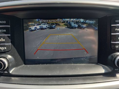 Used 2019 Kia Sorento L FWD image 33