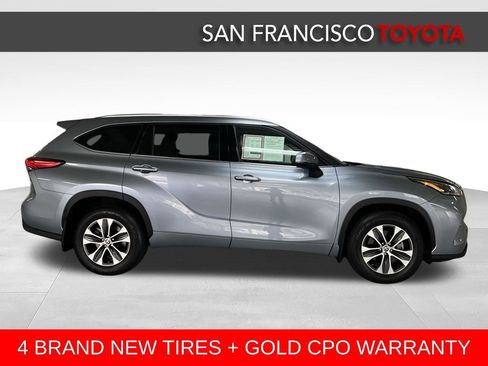 Certified 2021 Toyota Highlander XLE AWD/4WD image 6