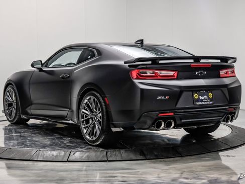 Used 2018 Chevrolet Camaro ZL1 RWD image 11