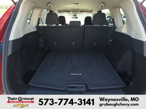 Used 2023 Nissan Rogue SV AWD/4WD image 32