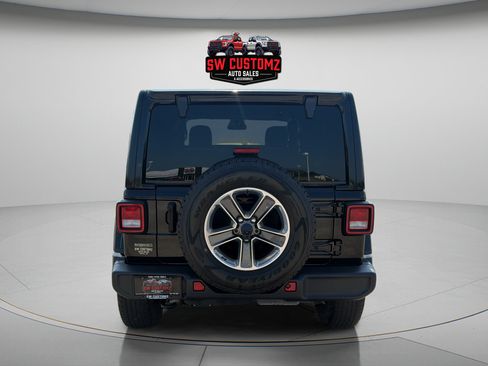 Used 2021 Jeep Wrangler Unlimited Sahara AWD/4WD image 6