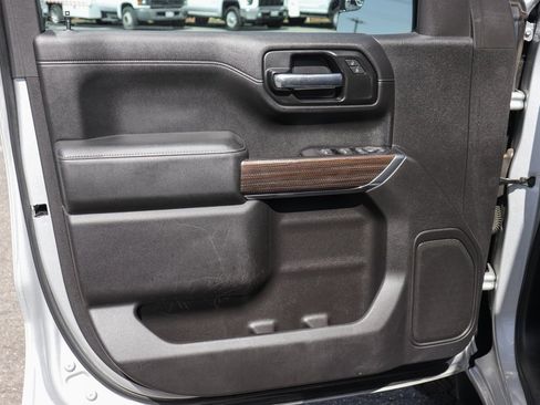 Used 2020 Chevrolet Silverado 1500 LT Trail Boss w/ Convenience Package image 12