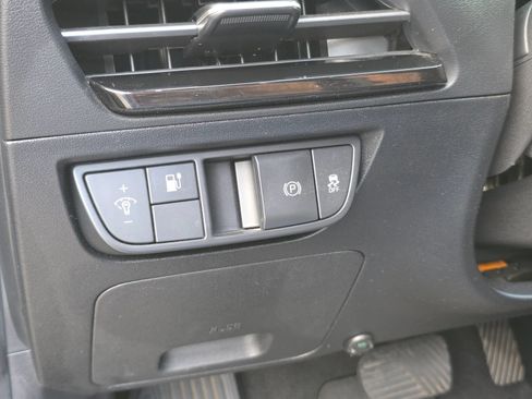 Used 2022 Kia EV6 Light RWD image 21
