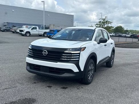 New 2026 Nissan Kicks S FWD image 8