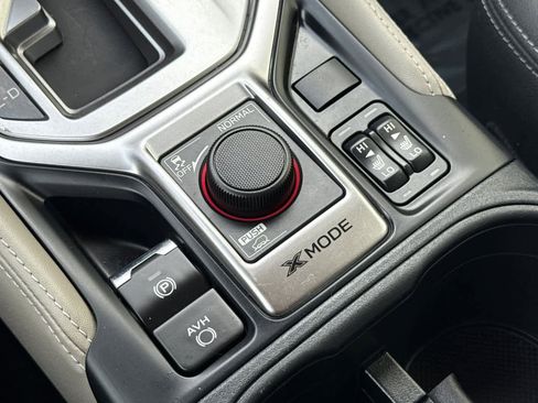 Used 2024 Subaru Forester Premium image 32