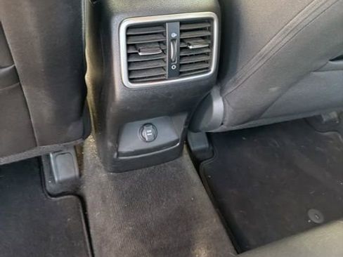 Used 2020 Kia Sportage LX image 14