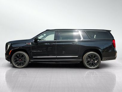 New 2026 GMC Yukon XL Denali w/ Sun & Power Step Package