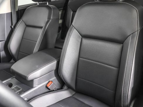 Certified 2023 Volkswagen Atlas SE image 20