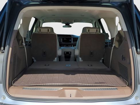 Used 2022 GMC Yukon XL Denali image 15