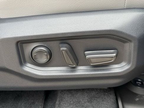 New 2026 Toyota Tundra Limited AWD/4WD image 34