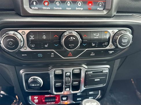 Used 2021 Jeep Wrangler Unlimited Rubicon 4xe w/ Cold Weather Group AWD/4WD image 17