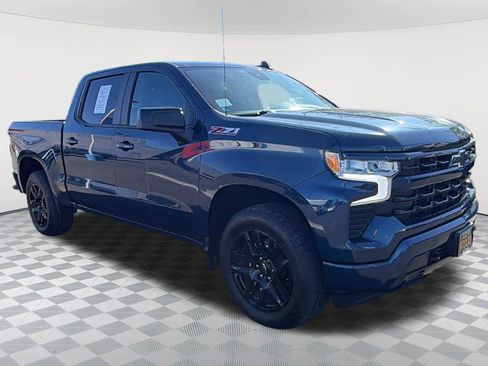 Used 2022 Chevrolet Silverado 1500 RST AWD/4WD image 3