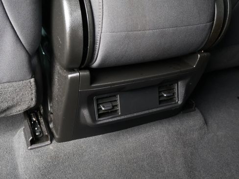 Used 2023 Chevrolet Silverado 1500 Custom image 13