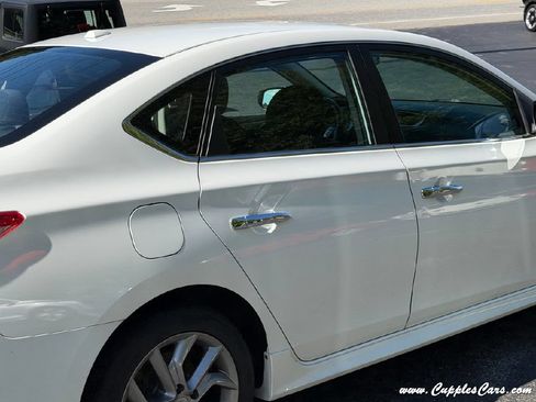 Used 2014 Nissan Sentra SR w/ SR Driver Package FWD image 30