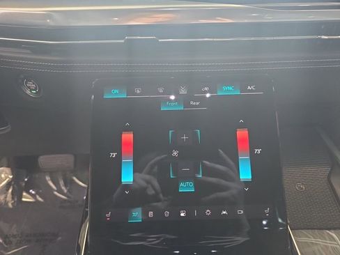 Certified 2025 Cadillac Escalade Sport AWD/4WD image 25