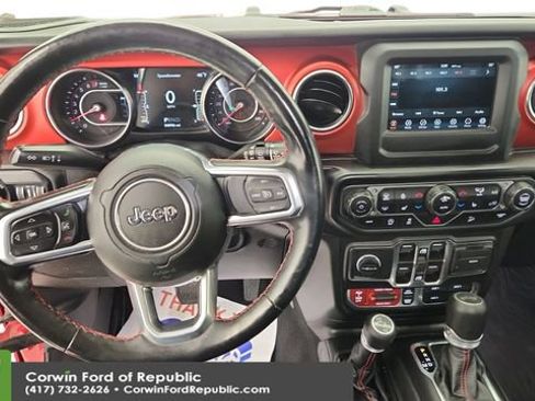 Used 2021 Jeep Wrangler Unlimited Rubicon w/ Cold Weather Group AWD/4WD image 14