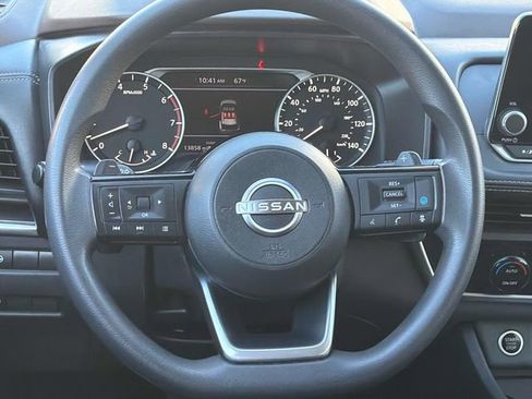 Certified 2023 Nissan Rogue SV image 9