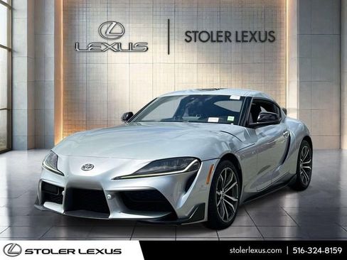 Used 2021 Toyota Supra w/ Safety & Technology Package RWD image 2