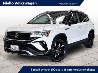 Used 2023 Volkswagen Taos SE w/ Panoramic Sunroof Package FWD video 1