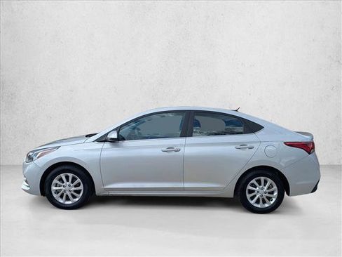 Used 2022 Hyundai Accent SEL image 9