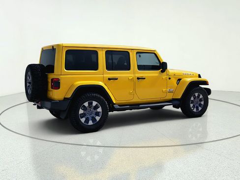 Used 2019 Jeep Wrangler Unlimited Sahara w/ Uconnect 4C Nav & Sound Group AWD/4WD image 8