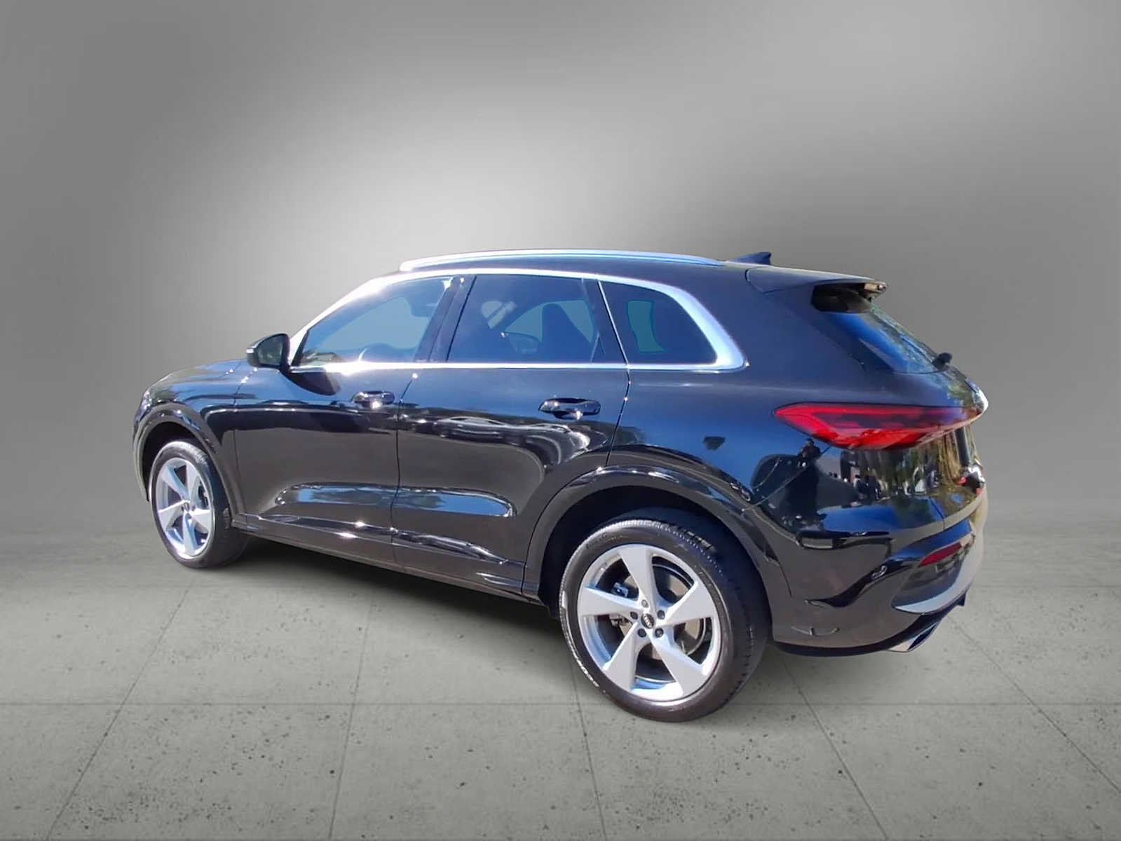 Certified 2025 Audi Q5 Premium Plus AWD/4WD image 6