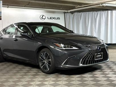 Certified 2022 Lexus ES 300h w/ Premium Package