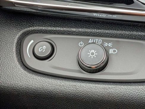 New 2026 Buick Envista Sport Touring FWD image 25