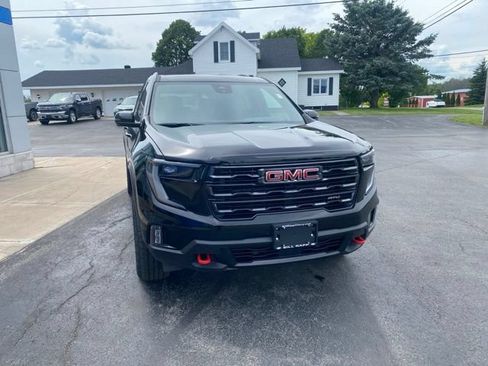 Used 2026 GMC Acadia AT4 w/ LPO, Floor Liner Package AWD/4WD image 6