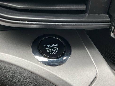 Used 2022 Ford Explorer XLT image 5