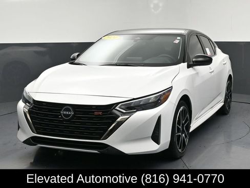 Used 2024 Nissan Sentra SR image 3