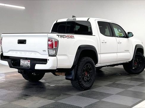 Used 2020 Toyota Tacoma TRD Off-Road image 13