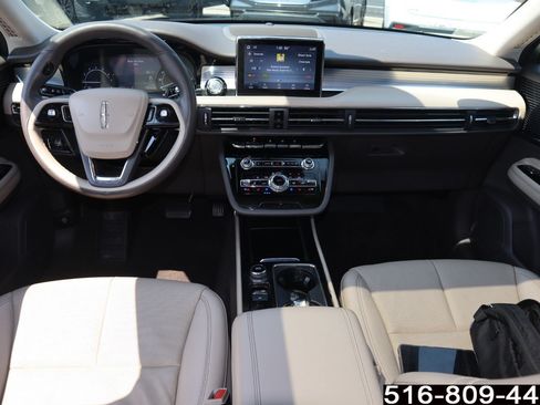 Used 2022 Lincoln Corsair AWD w/ Premium Package image 13