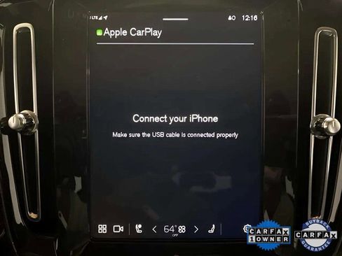 Used 2025 Volvo XC40 B5 Plus image 50