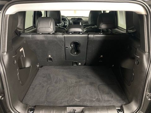 Used 2022 Jeep Renegade Limited image 23