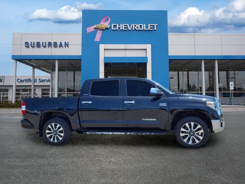 Used 2018 Toyota Tundra Limited w/ Limited Premium Package AWD/4WD image 4