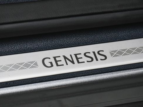Used 2025 Genesis GV80 3.5T Prestige image 20