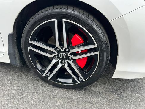 Used 2016 Honda Accord Sport image 12