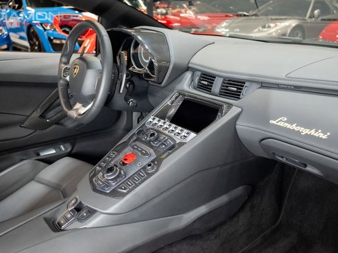 Used 2017 Lamborghini Aventador LP 700-4 image 18