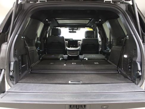 Used 2025 Ford Expedition Tremor image 16