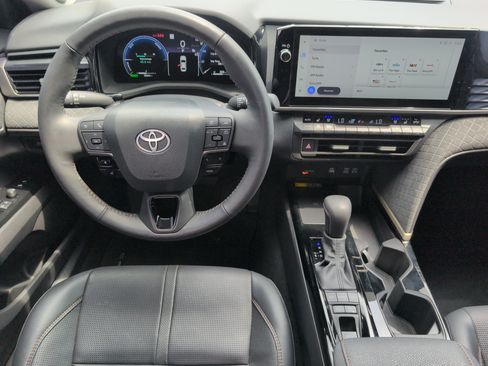 Used 2025 Toyota Camry XLE w/ Premium Package FWD image 29