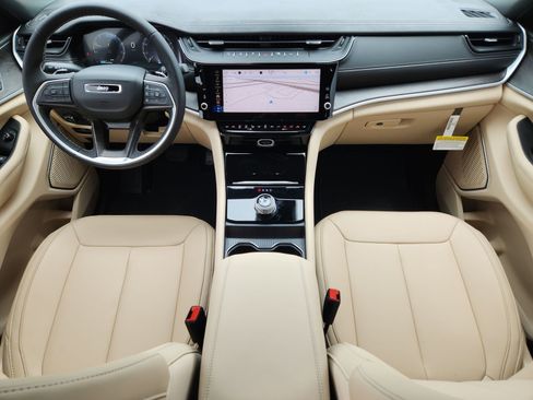 New 2026 Jeep Grand Cherokee L Limited RWD image 34