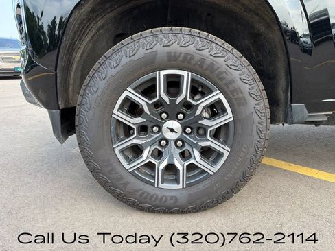 Used 2026 Chevrolet Colorado Z71 AWD/4WD image 11